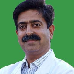 Dr-Neeraj-Sanduja-MBBS-MS-Ophthalmology-Fell